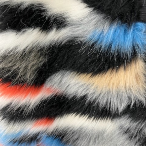 HONEY PUNCH FAUX FUR BOMBER JACKET -  Sz. S - Picture 5 of 8